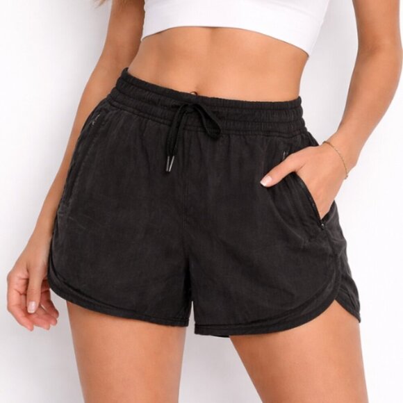 lululemon athletica Pants - lululemon athletica Black Women's Shorts - 8